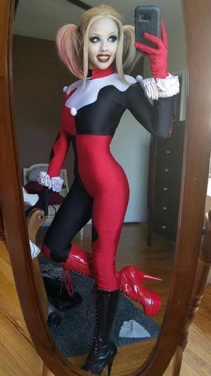 New Harley Quinn Porn Alex B - Character: Harley Quinn (Dr. Harleen Quinzel) / From: DC Comics 'Harley  Quinn' & DCAU's 'Batman: The Animated Series' / Cosplayer: Keyana Young  (aka Kitty ...
