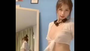 asian girls kinky - Asian kinky girl sexy dancing watch more at www.kinkydaug.com - XVIDEOS.COM