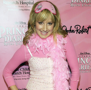 Ashley Tisdale Porn Captions - Ashley Tisdale reacts to Harry Styles Grammys outfit meme