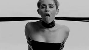Miley Cyrus Going Black Porn - El polÃ©mico vÃ­deo 'porno' de Miley Cyrus en el Festival de Nueva York