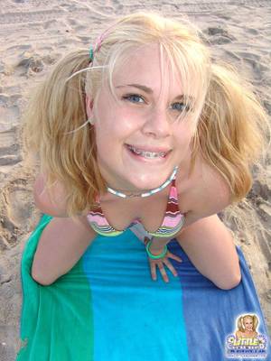 mouth wide open - a-z-porn.com/gallery/191120052/large/pigtailed-blonde-cutie_011.jpg