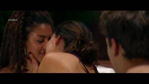 Lesbian Singers - Danielle Campbell, Paulina Singer lesbian scene Tell Me a Story - S01E02 -  XVIDEOS.COM