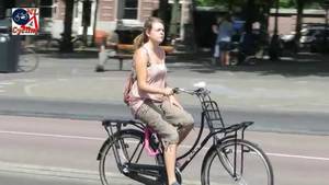 Dutch Porn Youngest - Women cycling in The Netherlands