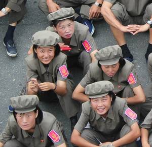 North Korean Military Women Porn - Culture, Female Soldier, People Photography, Small Planet, Military Women,  Searching, Korean Women, Female Warriors, Warrior Women