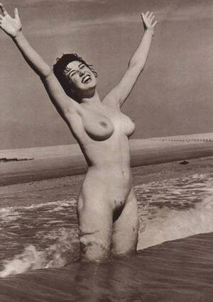 free vintage nude model - Vintage nude model has really nice breasts