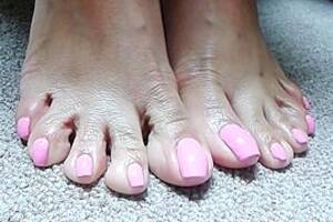 Amateur Mature Feet Porn - Super Toe Nail Polish On Attractive Amateur Mature Feet - Sexy Pink, watch  free porn video, HD