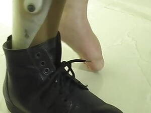 Leg Brace Porn Captions - Free Leg Braces Porn | PornKai.com