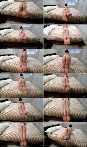 naked bed feet - JOI lying naked on the bed posing Feet Soles to Orgams_ MP4 4K -  PinkCandy.Ec - 4K Ultra HD/MP4