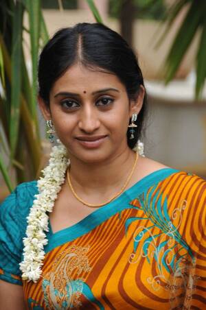 Meena Porn - Telugu TV Serial Actress Meena In Yellow Saree Picture Gallery Photos  Images 14060 | Hot Sex Picture