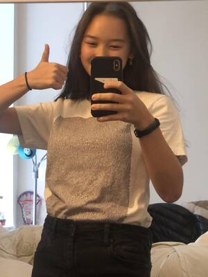 Bee Movie Porn Tram - today we wear the blursed shirt, which has the entire bee movie script on  it. very epic : r/teenagers