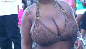 chubby huge boobs public - Watch Huge boobs street - Bbw Negra, Bbw, Public Porn - SpankBang