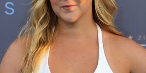 Amy Schumer Pussy Gif - Amy Schumer's alleged joke stealing, explained - Vox