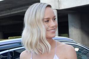 Blonde Porn Star Ariana Grande - Brie Larson Covers Ariana Grande in New Video
