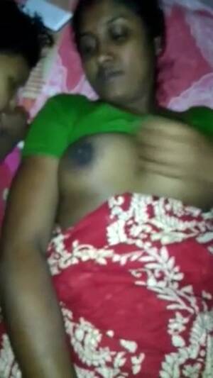 nude bangladeshi house wife - Bengali Housewife Exposed Nude By Her Pervert Husband