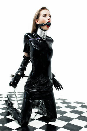 Encased - Encased in latex Porn Pic - EPORNER