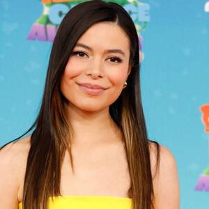 Miranda Cosgrove Porn Drink - Miranda Cosgrove reveals why she's never drank or smoked | Entertainment |  yakimaherald.com