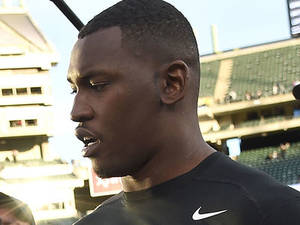 Aldon Porn - Aldon Smith Strikes Plea Deal In DUI Hit and Run Case