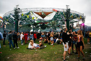 elena heiress and miley ann - Photos: Lovebox Festival 2016 - The Cultural ExposÃ©