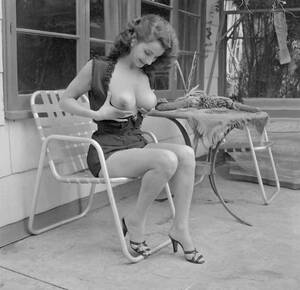 50s Porn - In the 50's! Well, well formed! Porn Pic - EPORNER
