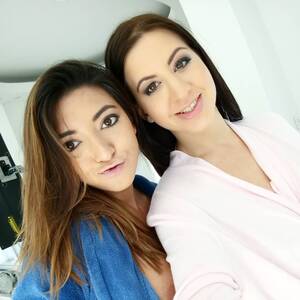 Frida Sante - Tindra Frost on X: \