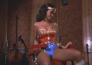 Lynda Carter Nude Pussy - History Daily