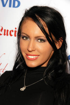 2013 New Female Porn Stars - Top female porn star found Jesus | God Reports