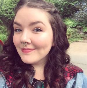 Girls Pussy On Periods - Yes, Your Partner Can Go Down on You During Your Period â€” and It Can Help  with Cramps