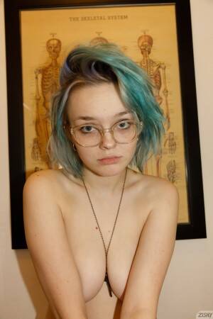 alt teen boobs - Big Tits Teen Pics - Nerd Nudes