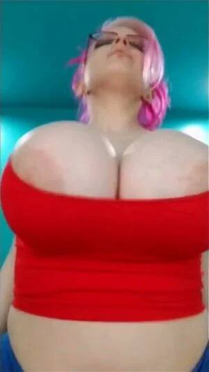 big silicone tits shake - Watch Huge fake tits jiggle - Big Tits, Big Boobs, Huge Tits Porn -  SpankBang