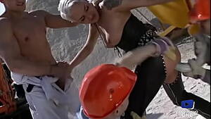 lana woods interracial - Lana Woods vient sur le chantier pour une bonne baise anale - XVIDEOS.COM