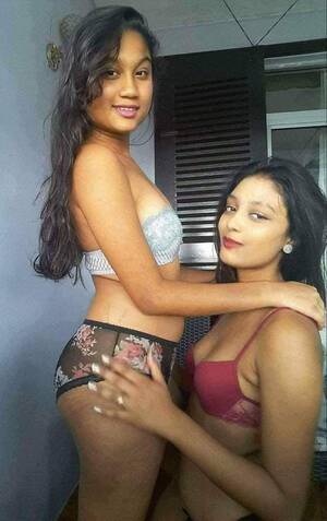 naked indian lesbian - Indian Lesbians (16 pictures) - Shooshtime