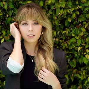 Celebrity Porn Jennette Mccurdy Ass - Jennette McCurdy reveals the shocking moment that was 'hardest part to  write about' in her memoir | The Independent