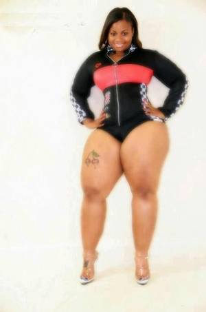 black curvy ass hips - I'm a man that love's big juicy asses & pussy