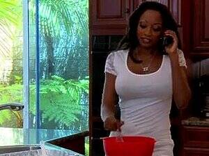 Ebony Milf Seduces Girl - Milf Seduces Girl porn videos at Xecce.com