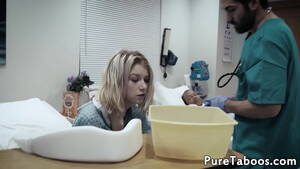 Doctor Violated Porn - Disorientated patient by doctor - XVIDEOS.COM