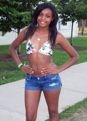 black booty cuties - Hot nude photos of sexy black girls, teenagers and hot babes submitted by  the girls themselves! Big booty black cuties ...