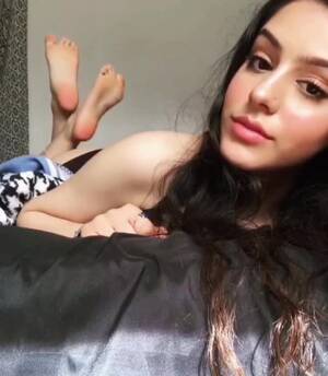 feet pose - brunette goddess with tasty soles pose - Feet9