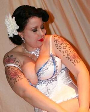 Burlesque Pin Up Girl Porn - Voluptuosas mujeres burlescas, pin-up y retro Fotos Porno, XXX Fotos,  ImÃ¡genes de Sexo #345204 - PICTOA