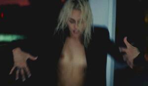 Miley Cyrus Porn Parody Cassidy - Miley Cyrus Nip Slip and Bare Ass in Flowers Music Video! - The Nip Slip