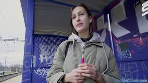 blowjob ra - Roundass euro brunette gets paid giving blowjob and for sex - XVIDEOS.COM