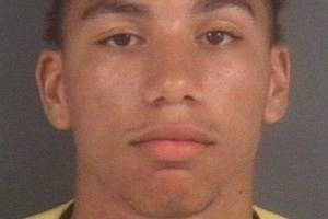 Naked Boy Porn - Teenage boy prosecuted under child porn laws for having naked selfies of  HIMSELF http:/