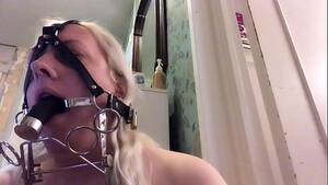 deepthroat penis gag bondage - Testing my new pony deepthroat training gag - XVIDEOS.COM
