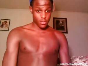 black webcam jerk - Black man jacks off in front of the webcam - Gayfuror.com