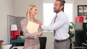 Blonde Secretary Fuck Thankful - Grateful blonde secretary works on her boss' cock
