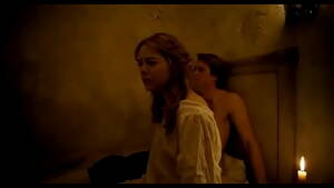 Emma Stone Porn Moving - Emma Stone handjob scene The Favourite (2018) - XVIDEOS.COM