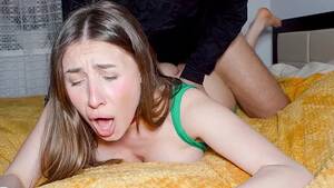 College Babes Fucked - Amateur College Girl Fucked ROUGH - THROATPIE - Dickforlily - XXXi.PORN  Video