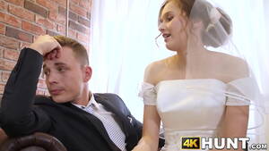 Beautiful Bride Porn - Beautiful bride fucks stranger while hubby cuckolds - XVIDEOS.COM