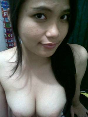 naked indonesian girls - nice boob of indonesian girl