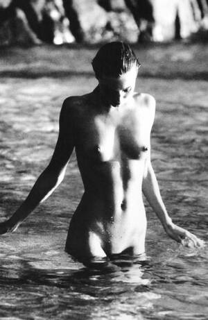 miranda kerr pregnant and naked - miranda-kerr-nude-in-paradise-for-russell-james-7482-4.jpg | MOTHERLESS.COM  â„¢