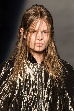 Greasy Hair Oily Messy Porn - <p>If you're all about a choppy razor cut you're